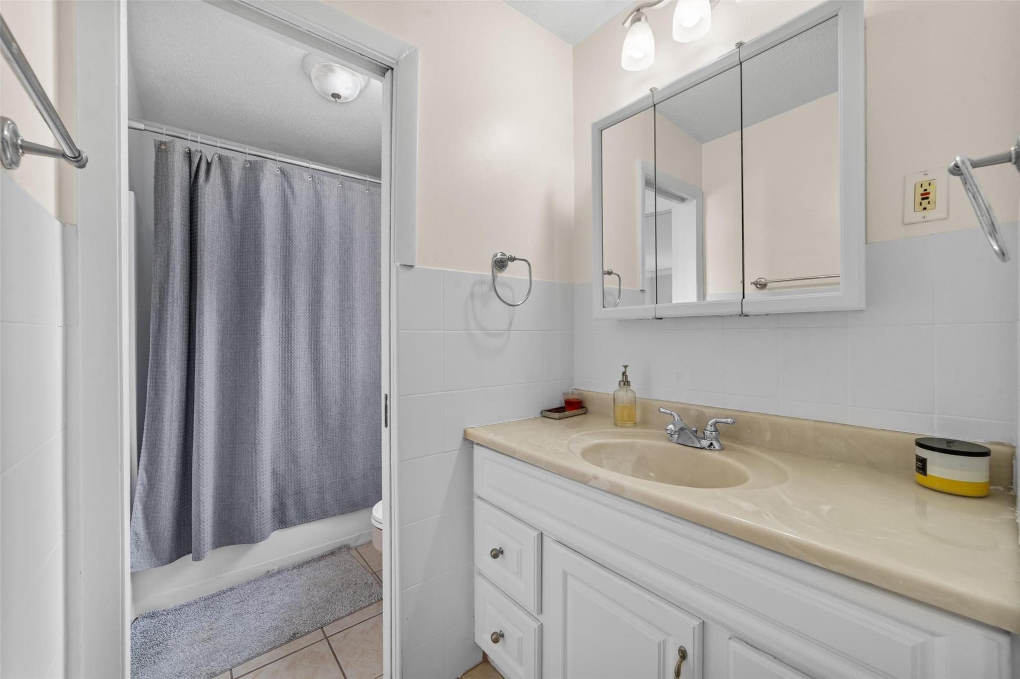 1 Granada Crescent #8, White Plains, New York image 24
