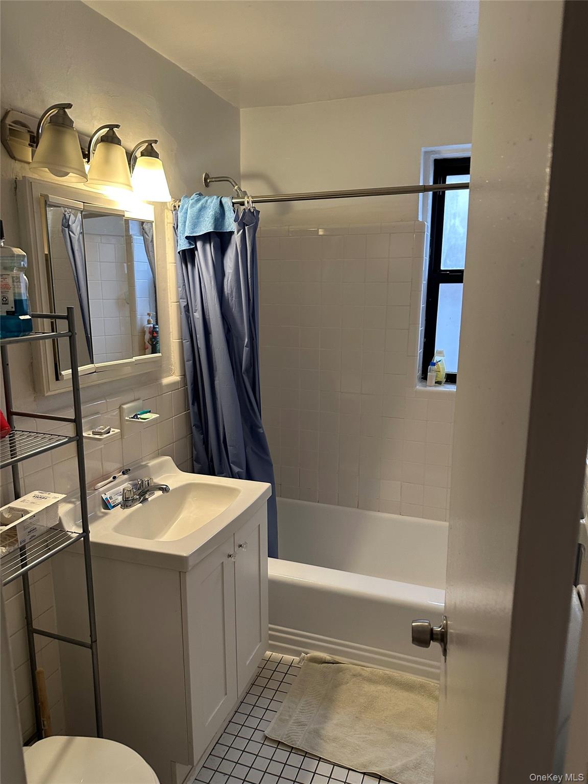 3260 Netherland Avenue 3H