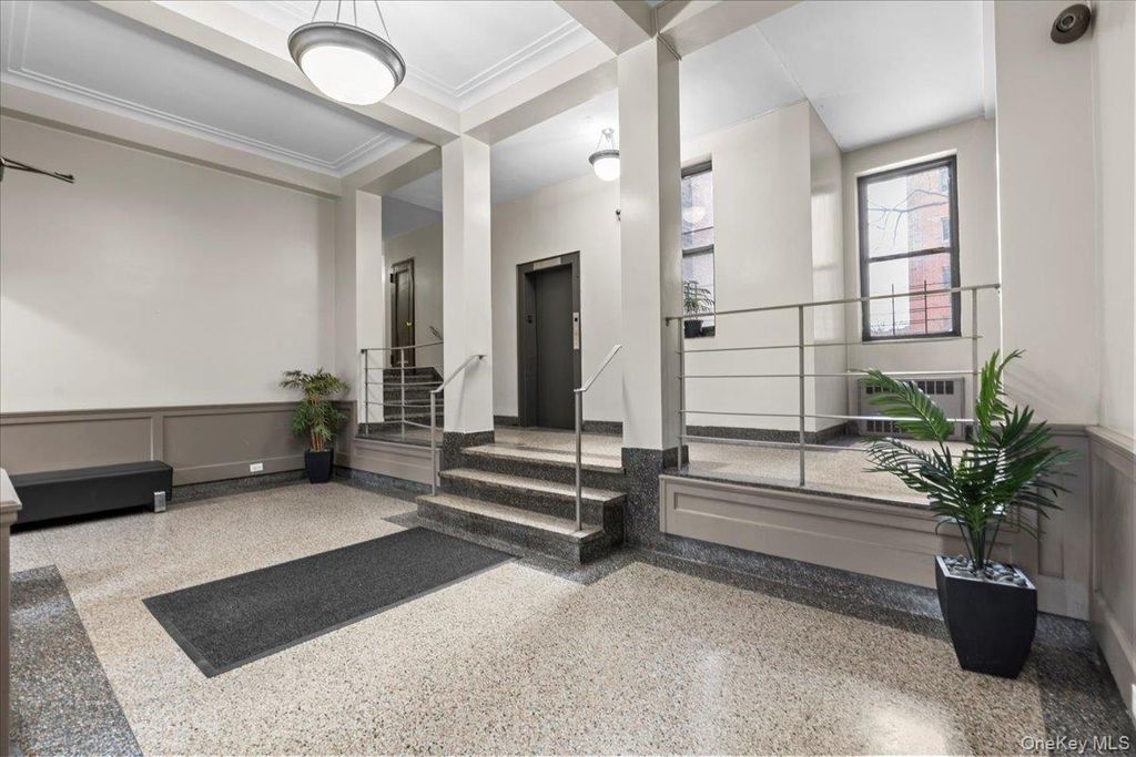Photo of 3260 Netherland Avenue #3H, Bronx, NY 10463 (MLS # 986657)