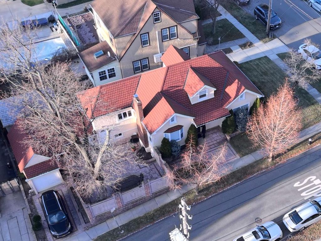 Photo of 4020 249th Street, Little Neck, NY 11363 (MLS # 943587)