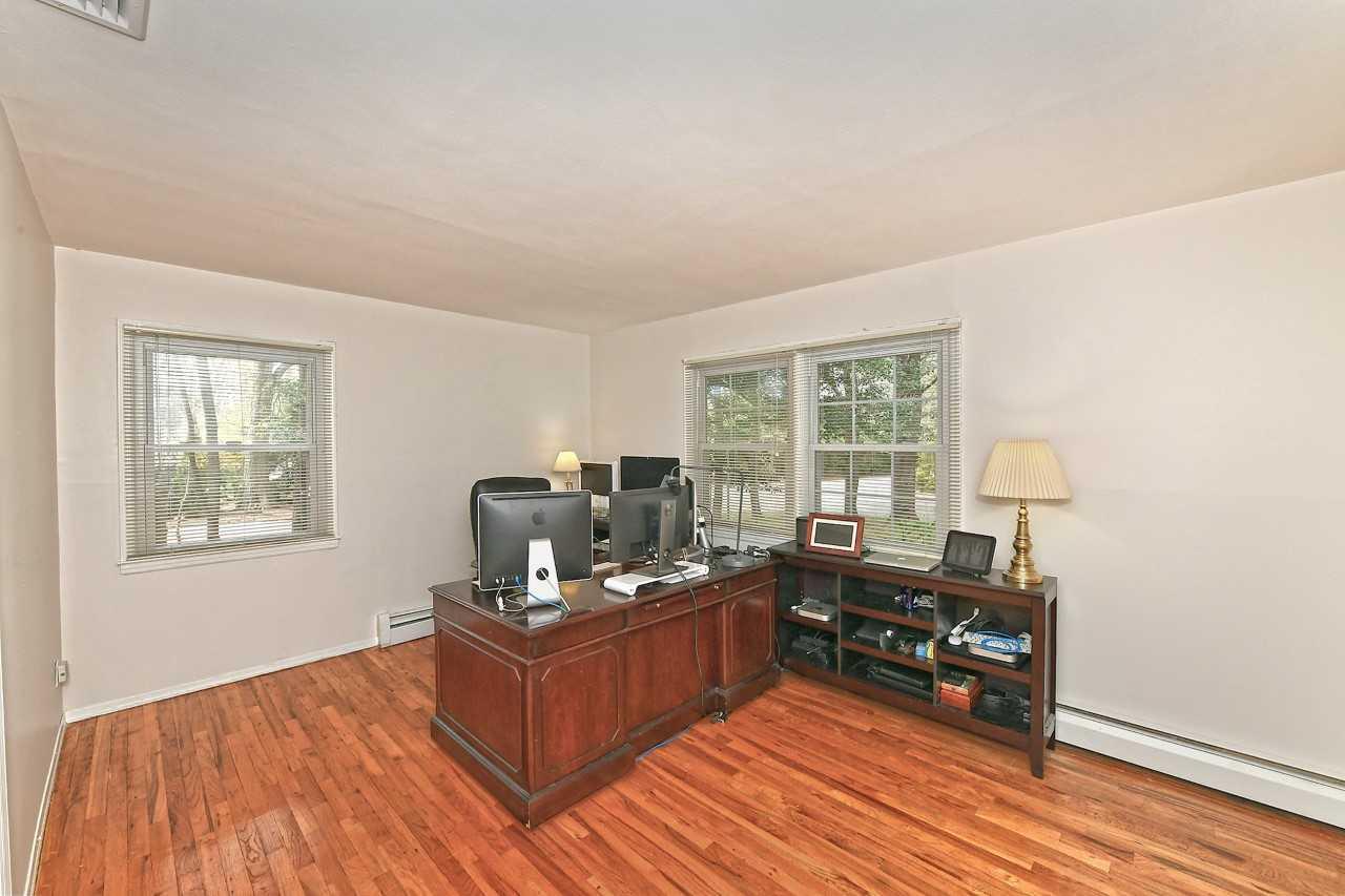 2 Glen Hill Court, Dix Hills, New York image 12