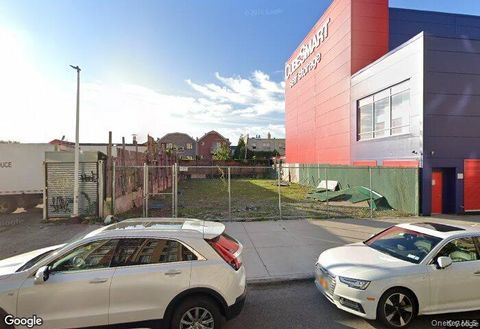 Photo of 22-11 45 Street, Astoria, NY 11105 (MLS # 990050)