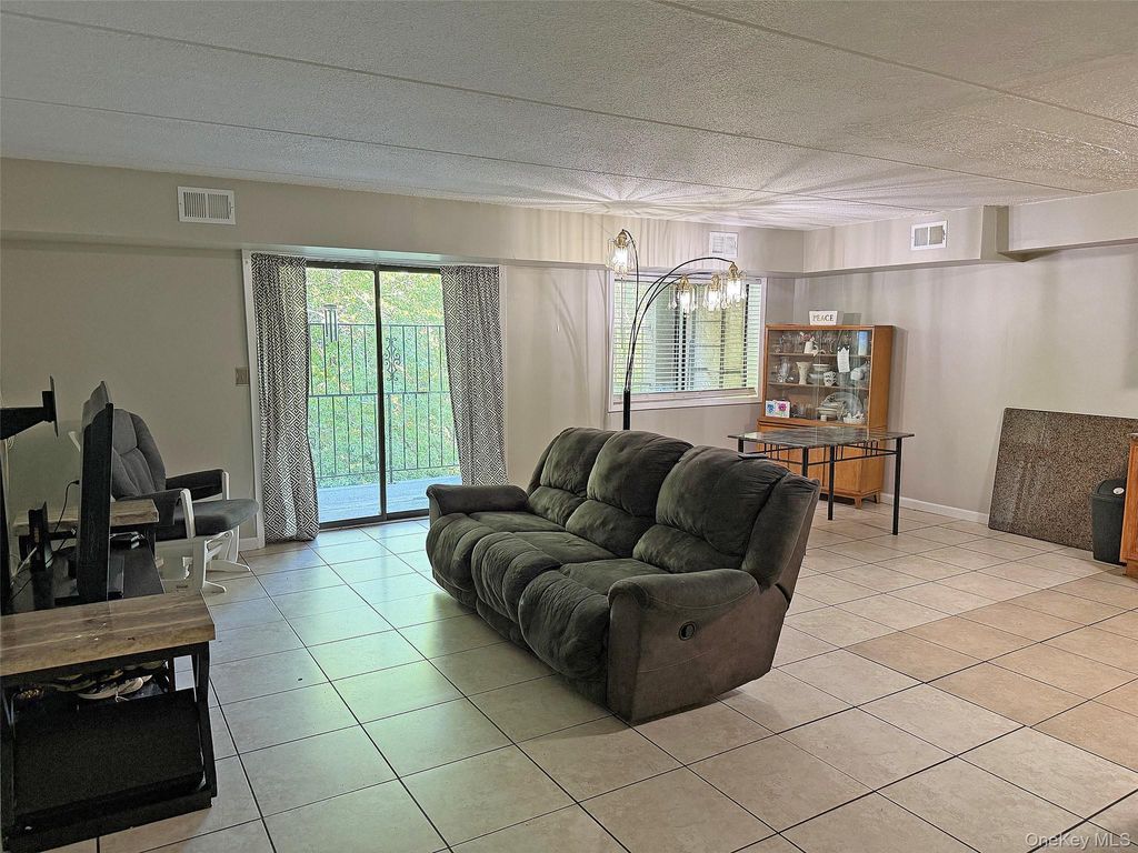 Photo of 66 Omni Parc Drive, Nanuet, NY 10954 (MLS # 1004919)