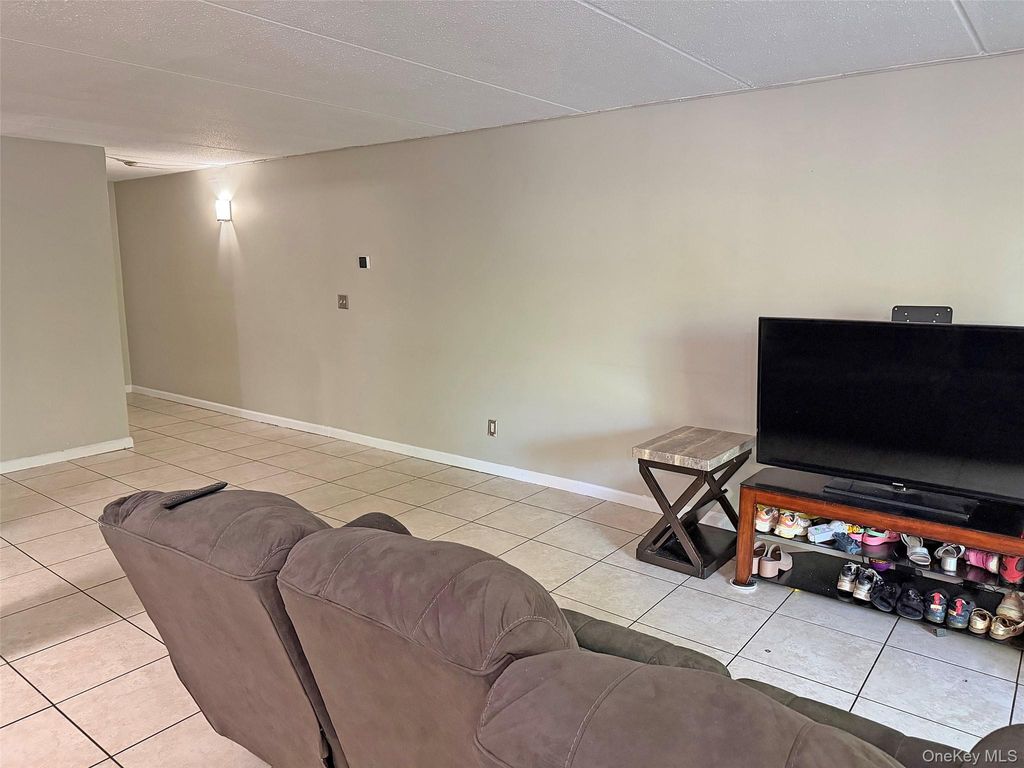 Photo of 66 Omni Parc Drive, Nanuet, NY 10954 (MLS # 1004919)