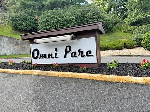 Condo For Sale - 66 Omni Parc Drive<br/> Nanuet, NY 10954