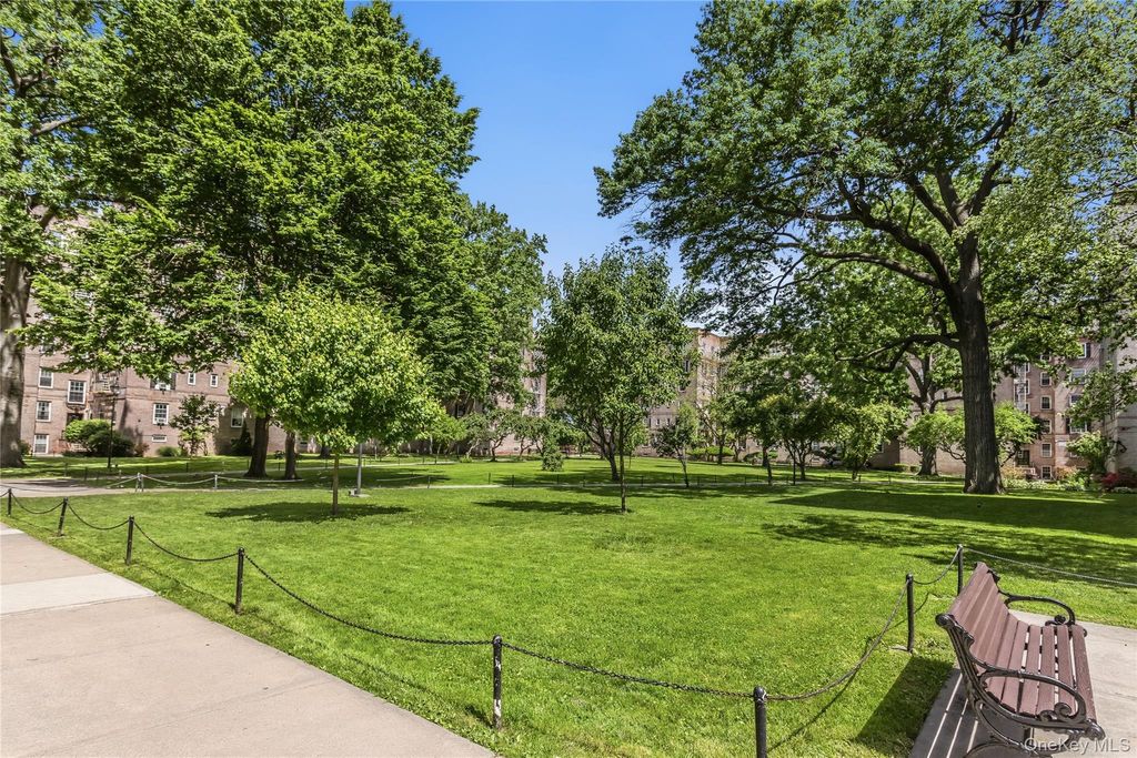 Photo of 51-34 30 Avenue #E2, Woodside, NY 11377 (MLS # 1007609)