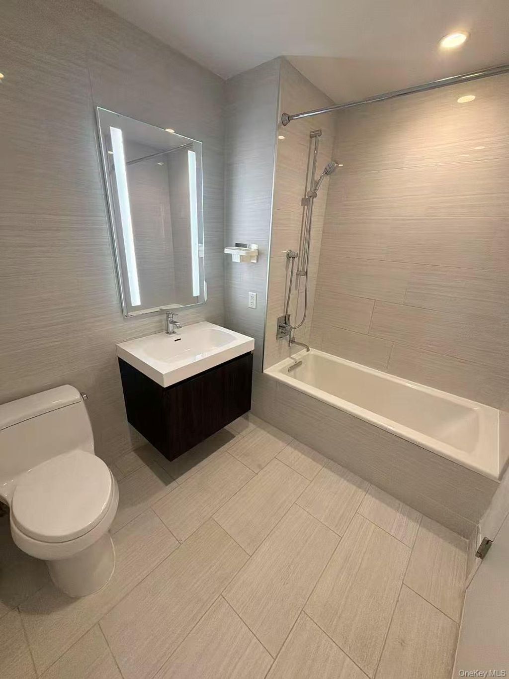 Photo of 131-05 40TH Road #15D, Flushing, NY 11354 (MLS # 987019)