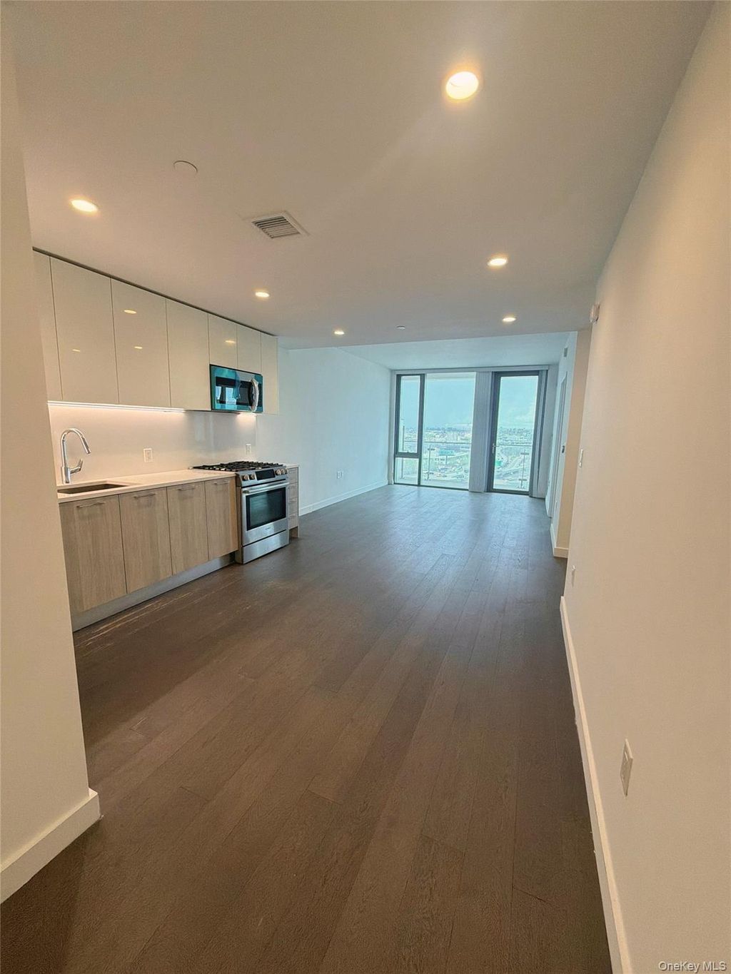 Photo of 131-05 40TH Road #15D, Flushing, NY 11354 (MLS # 987019)