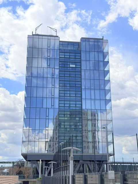 131-05 40TH Road 15D Flushing NY 11354