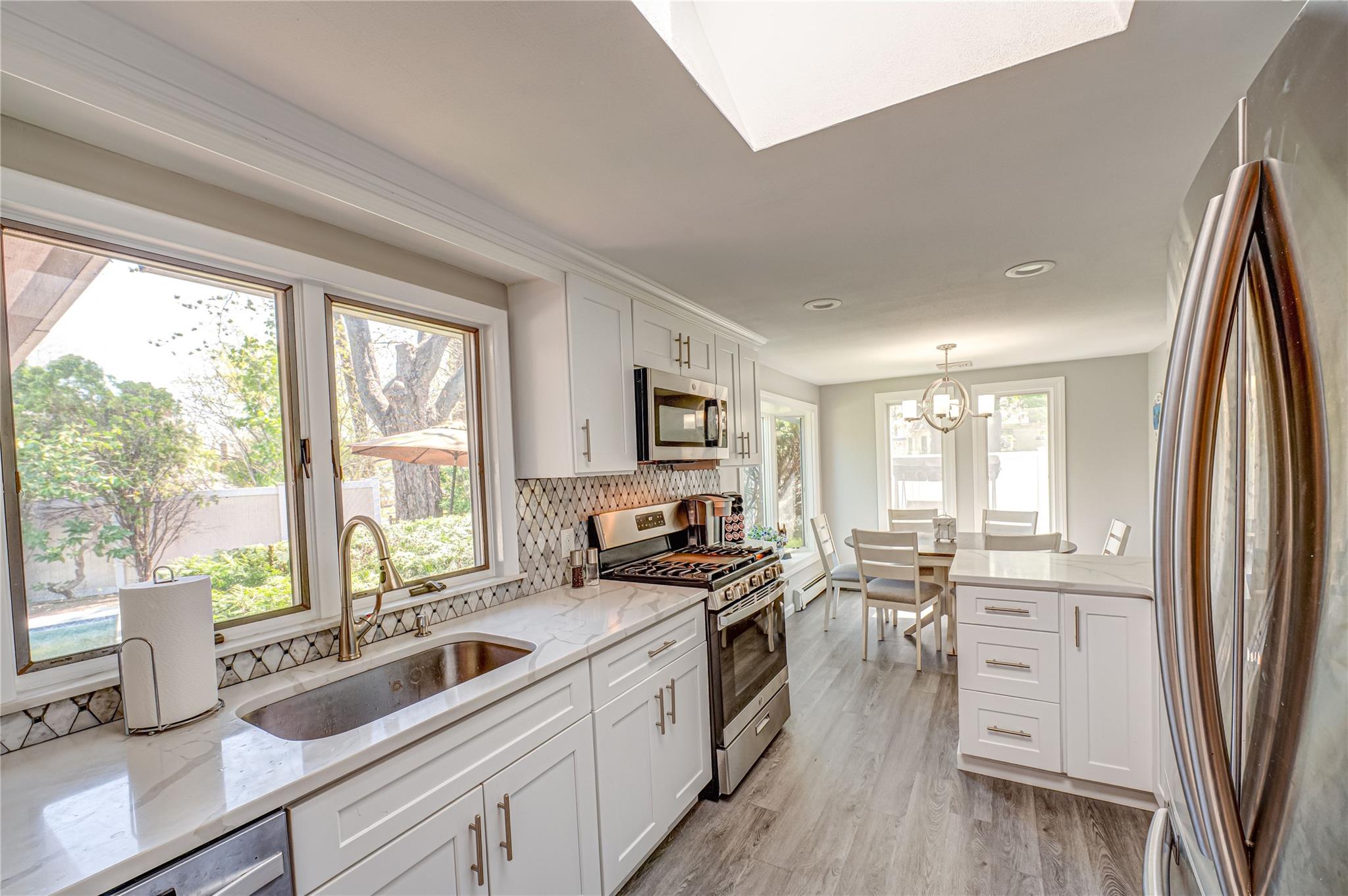 23 Algonquin Lane, Commack, New York image 4