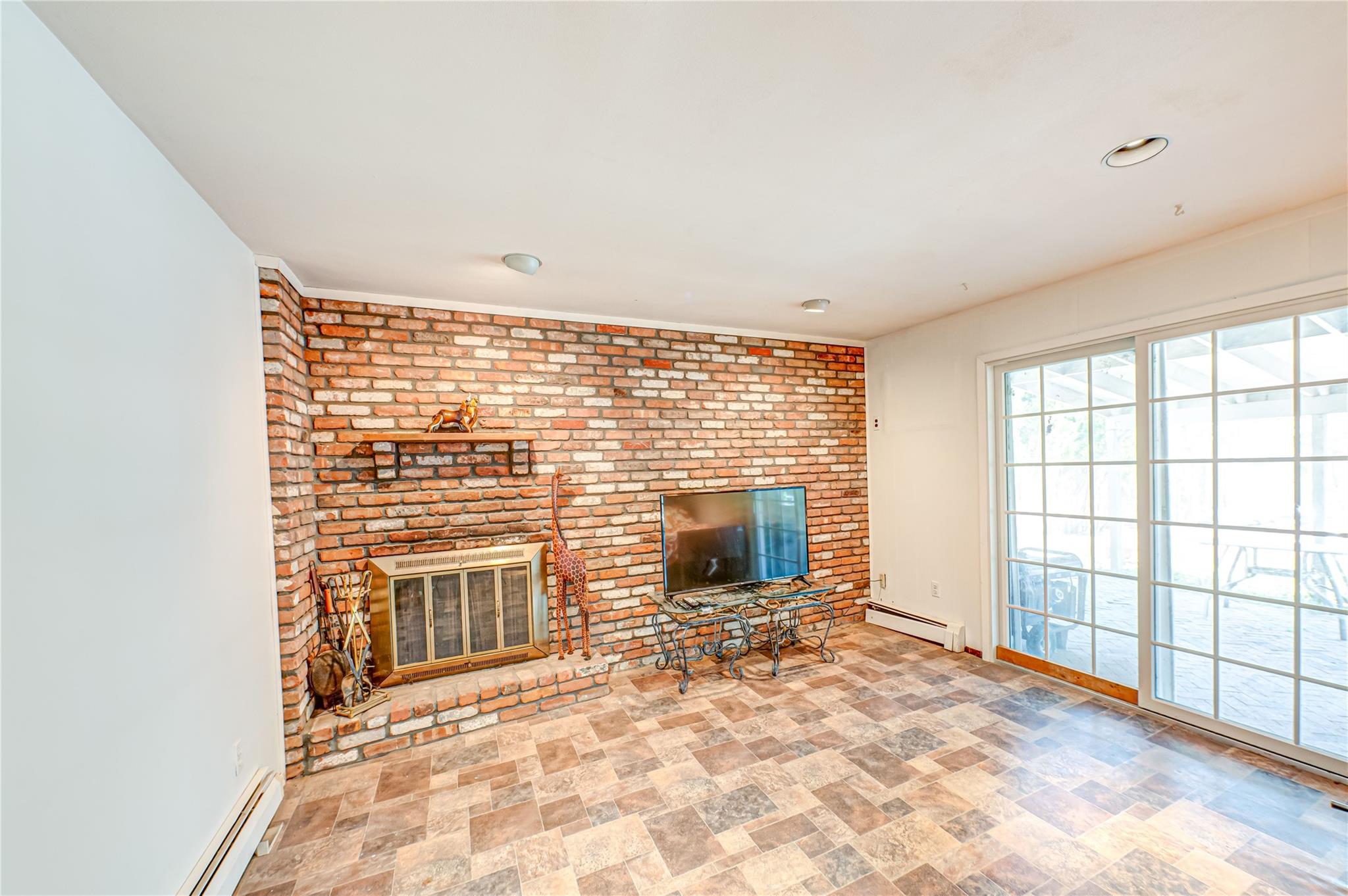 23 Algonquin Lane, Commack, New York image 9