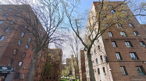 Condo For Sale - 2120 E Tremont Avenue #3H<br/> Bronx, NY 10462