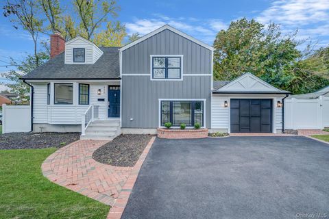 Photo of 246 Woodlawn Avenue, Saint James, NY 11780 (MLS # 928655) Photo of 246 Woodlawn Avenue, Saint James, NY 11780 (MLS # 928655)