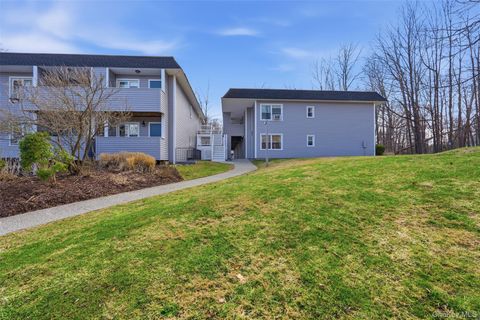 Homes For Sale - 10 Wild Oaks Road #103<br/> Goldens Bridge, NY 10526