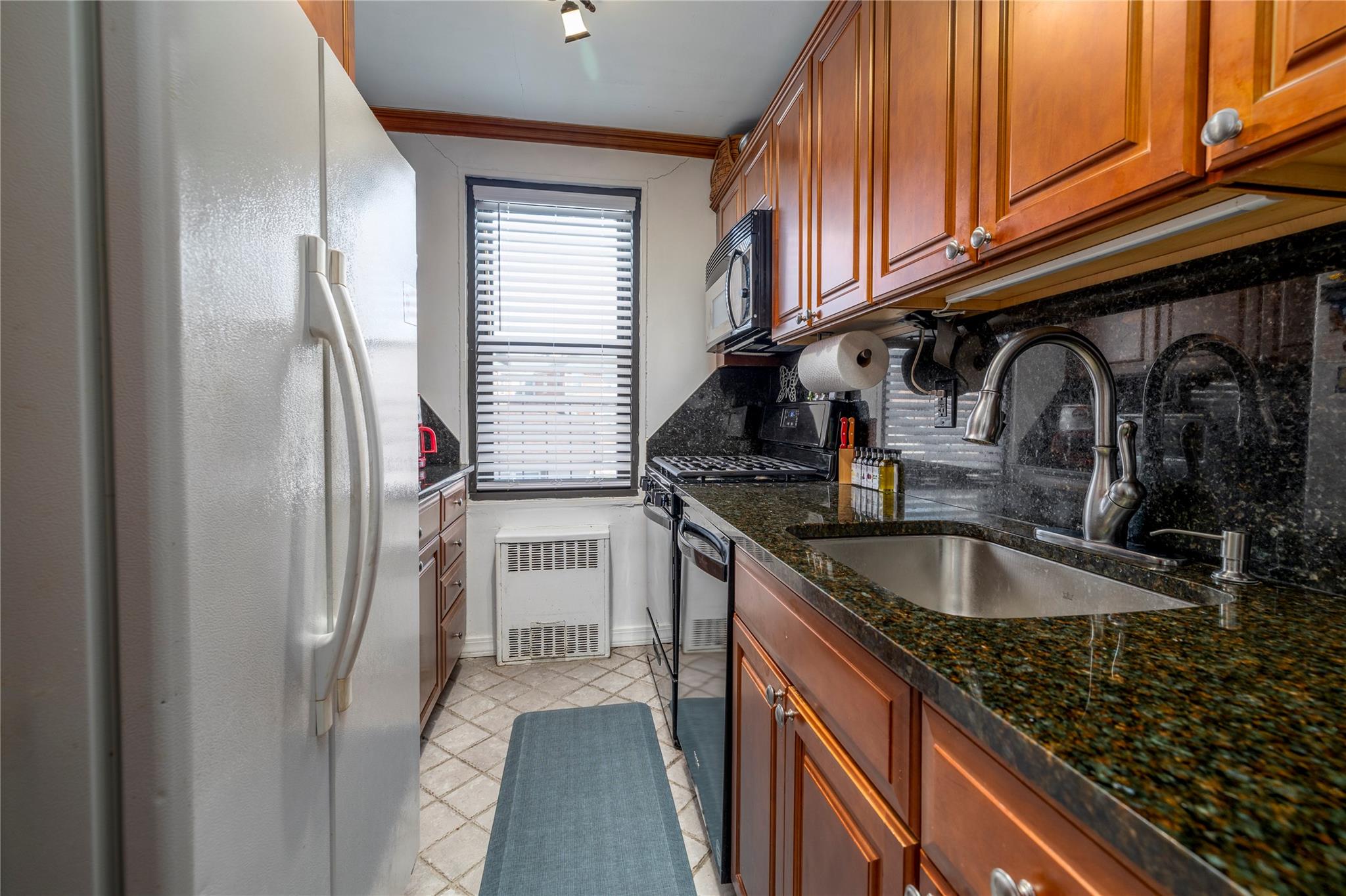 320 Atlantic Avenue #A12, East Rockaway, New York image 10