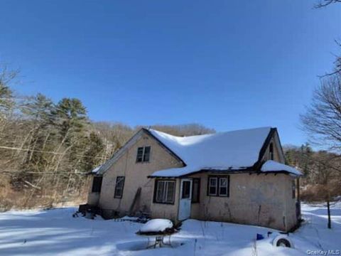 Multifamily For Sale - 79-87 N Old Greenfield Road<br/> Ulster County, Ellenville, NY 12428