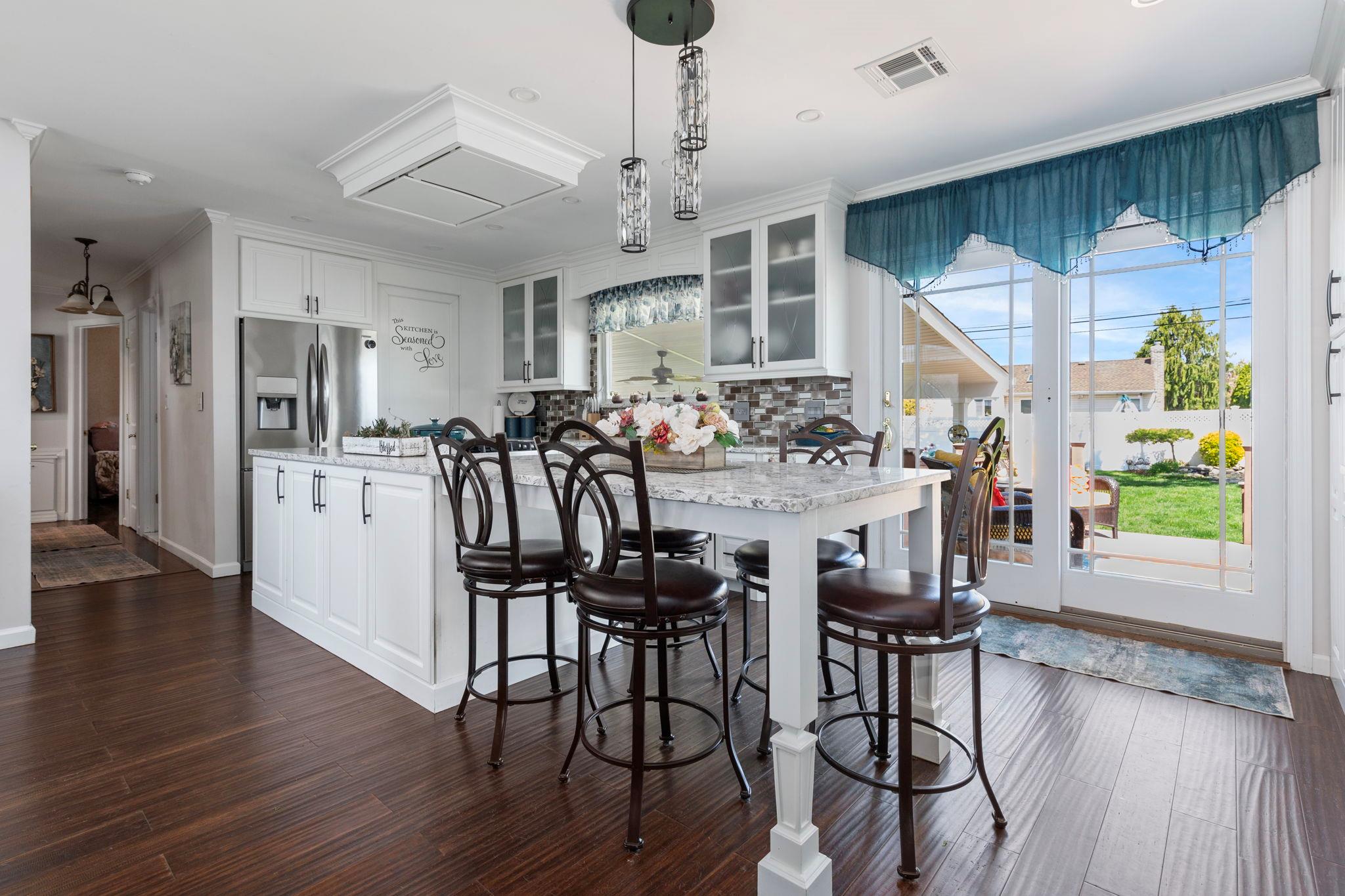 3585 Centerview Avenue, Wantagh, New York image 10