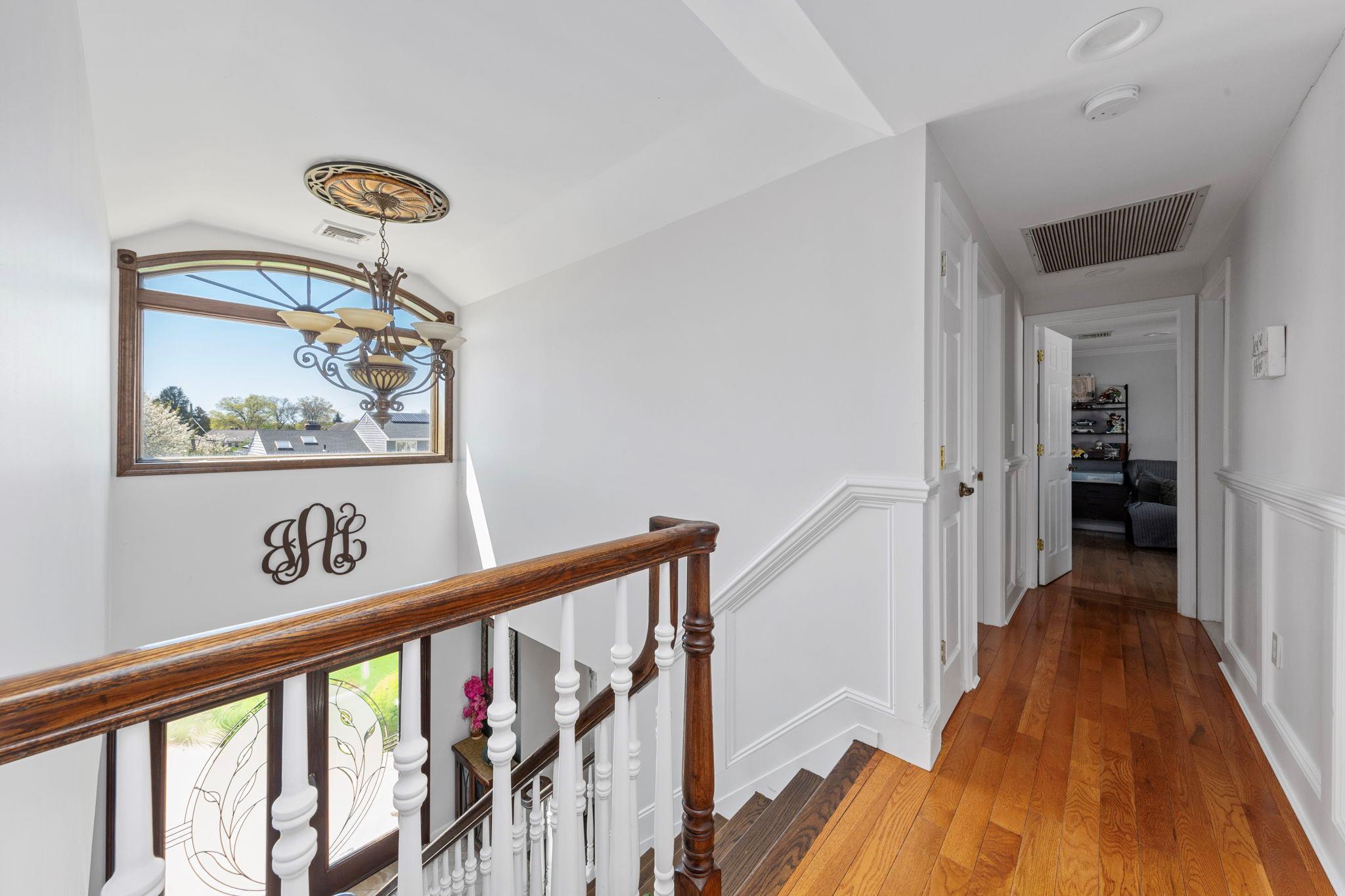 3585 Centerview Avenue, Wantagh, New York image 14