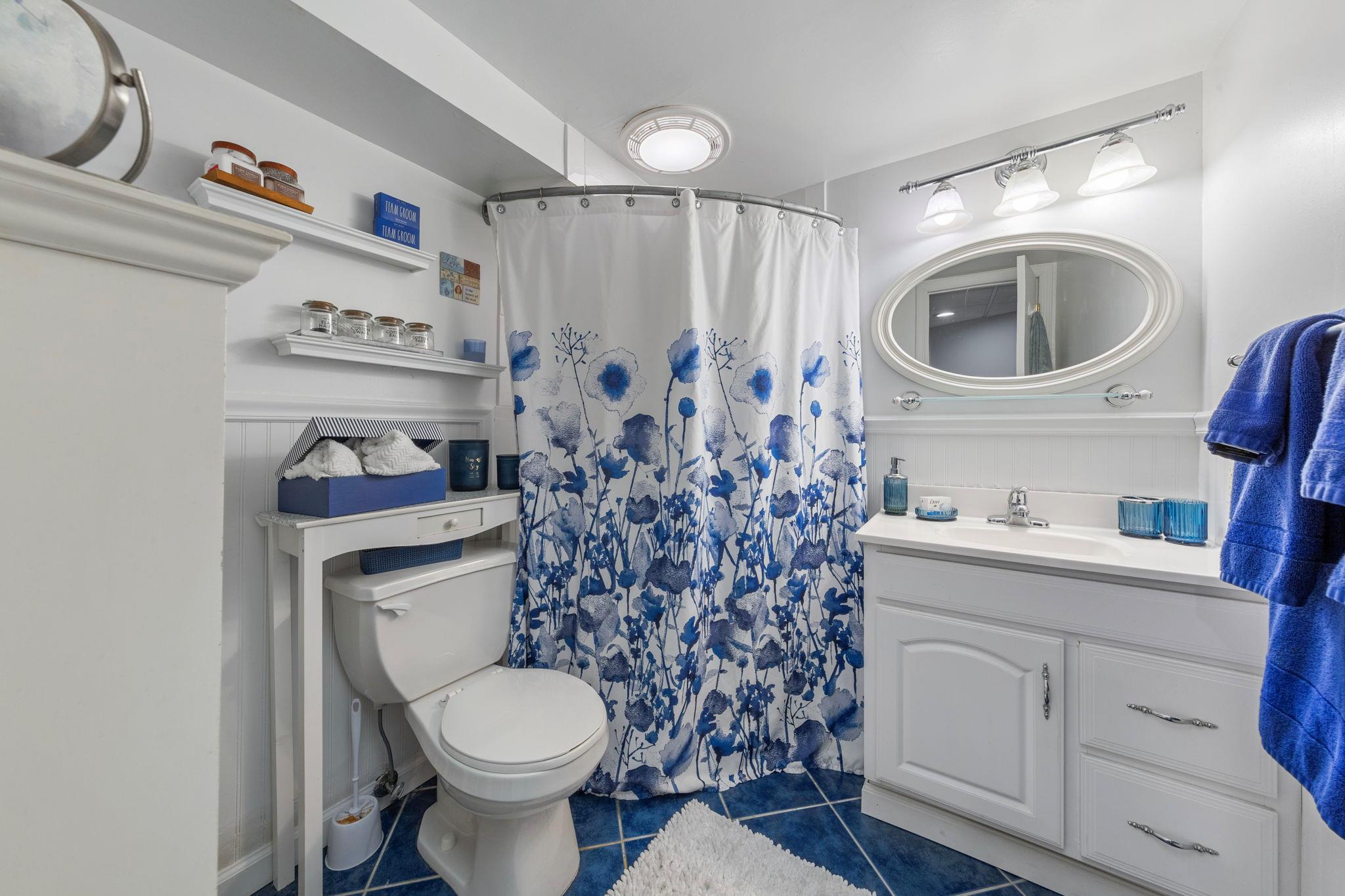 3585 Centerview Avenue, Wantagh, New York image 25