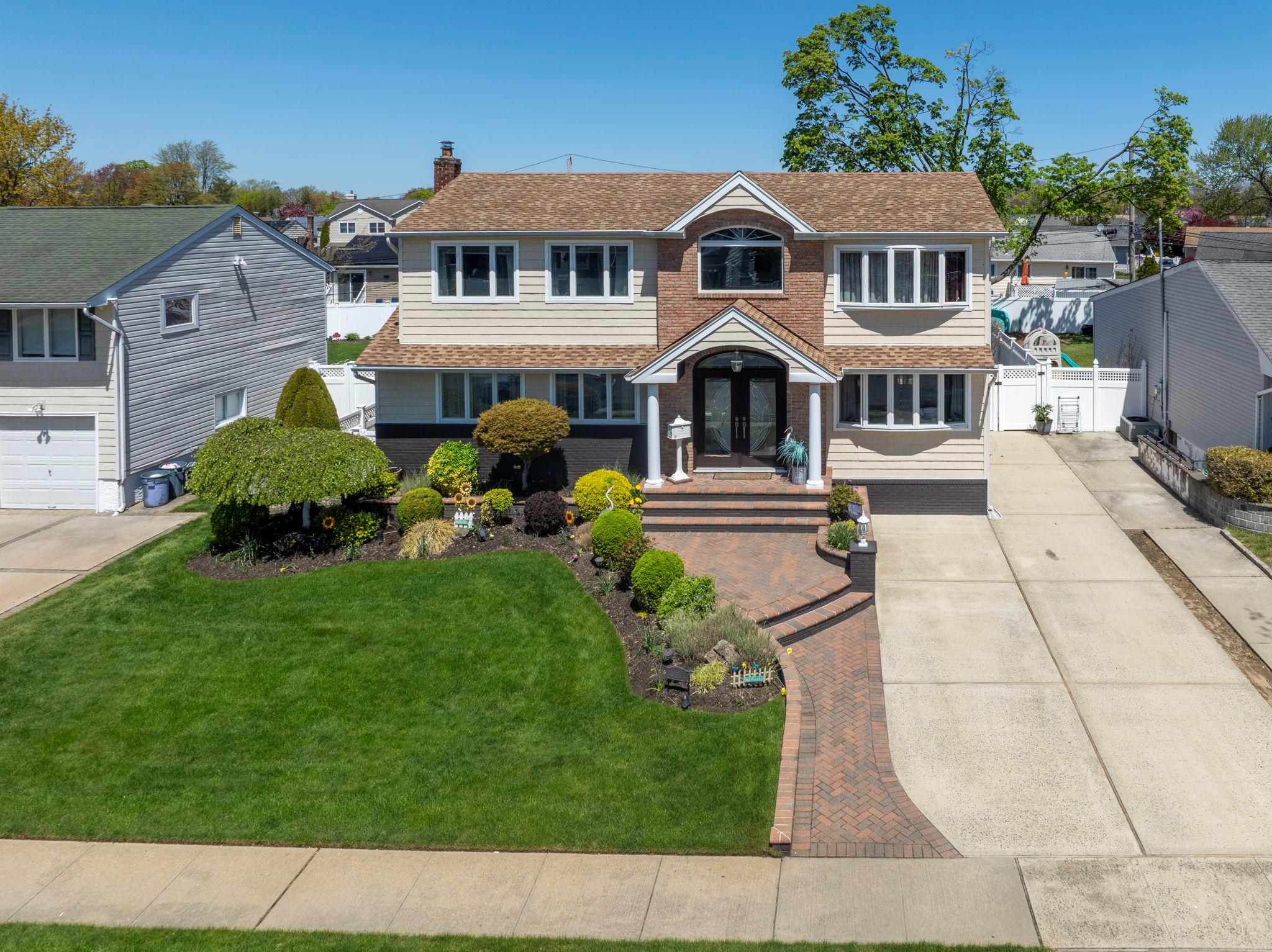 3585 Centerview Avenue, Wantagh, New York image 2