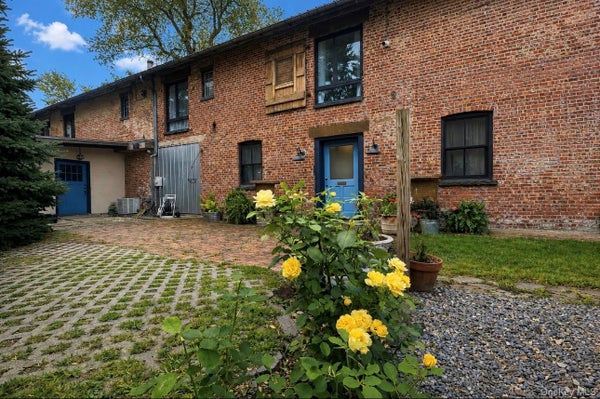 249 GRAND ST, NEWBURGH, NY 12550 - Image bdadee156fa242dc2e9514ccba1a4426/3224046764