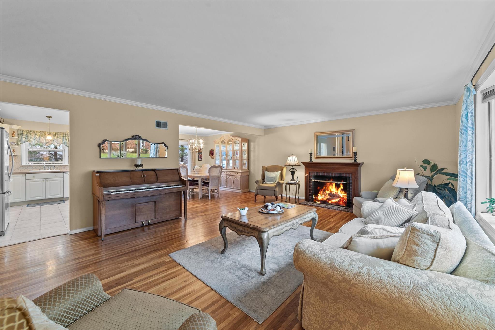 130 Parkview Road, Elmsford, Florida image 5