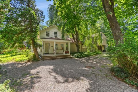 Homes For Sale - 182 Smith Ridge Road<br/> South Salem, NY 10590