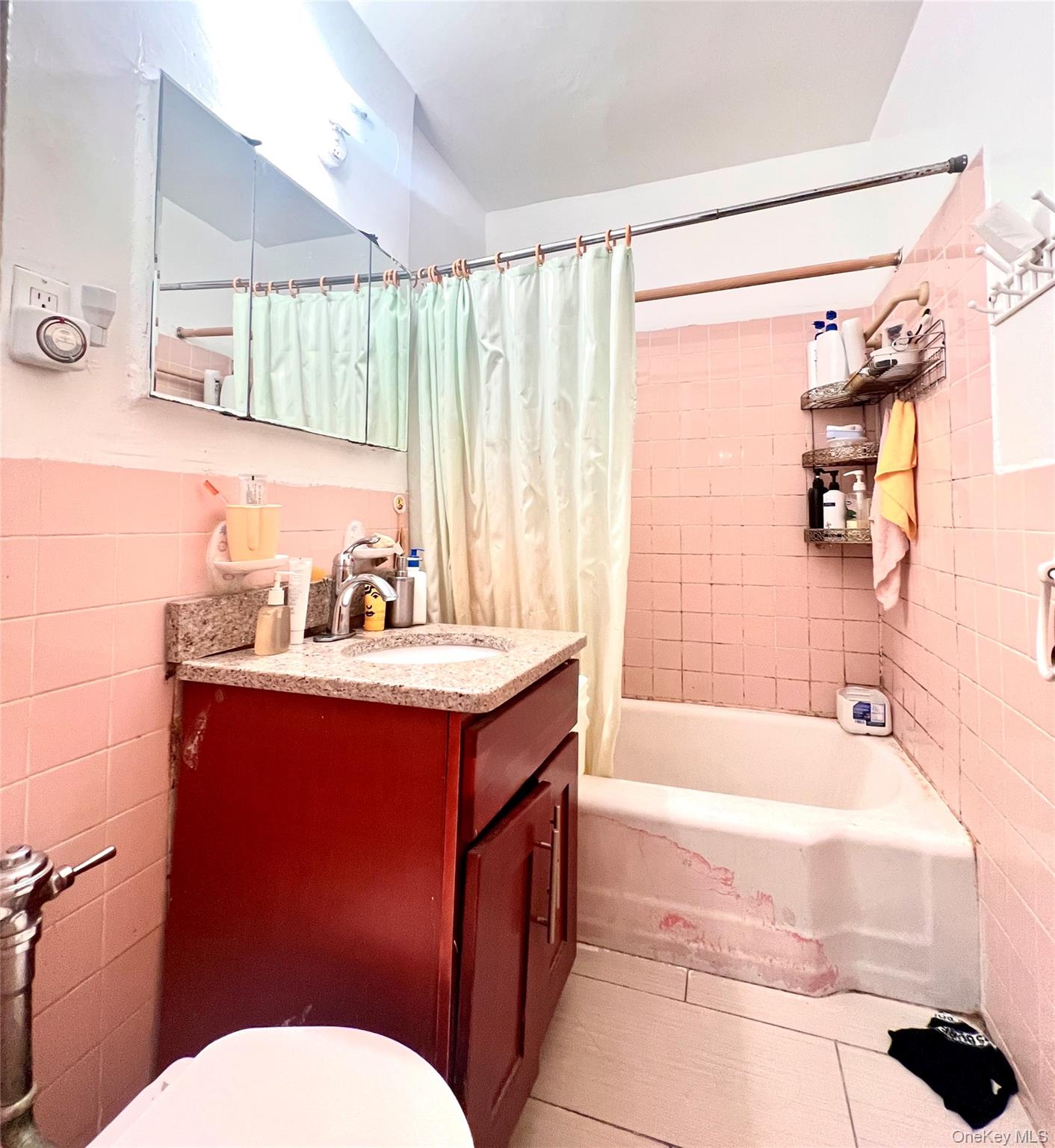 83-30 Vietor Avenue 506
