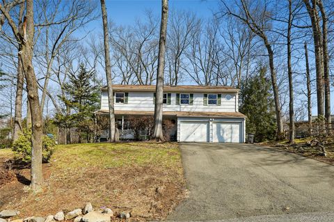 Homes For Sale - 2 Barbara Lane<br/> Monsey, NY 10952