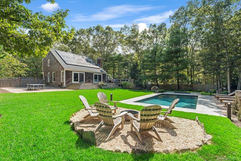 34 Harbor Boulevard East Hampton NY 11937