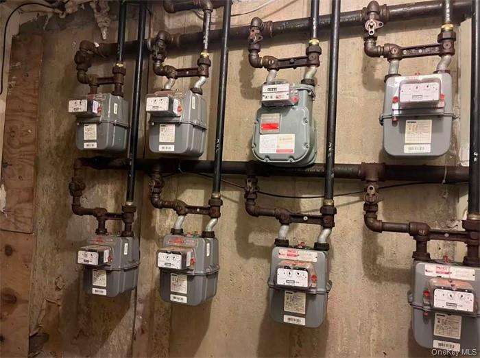 5626 & 5628 Van Cleef Street