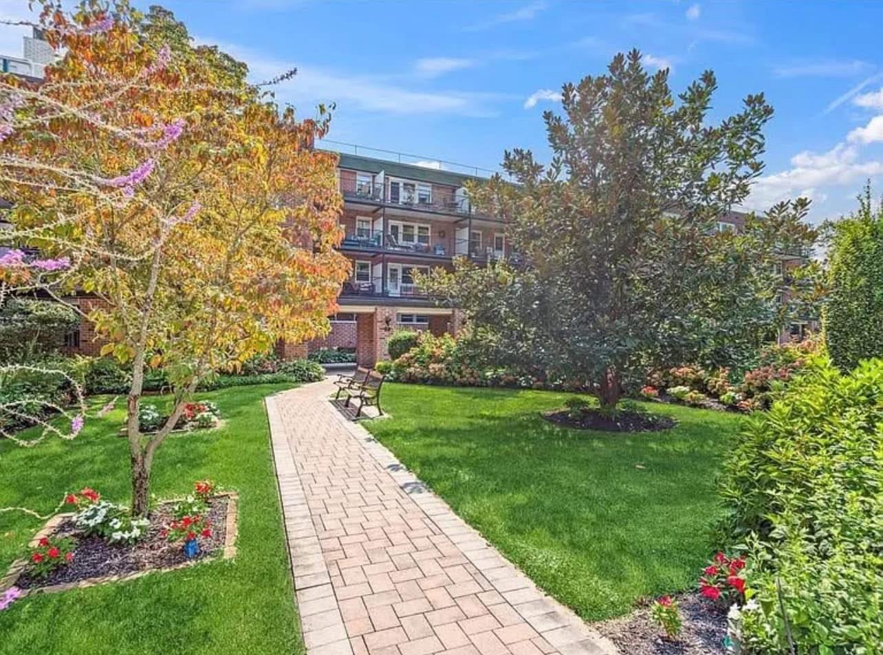 32 Pearsall Avenue 1G