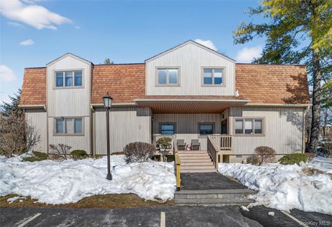 Condo For Sale - 20 Beecher Lane<br/> Peekskill, NY 10566