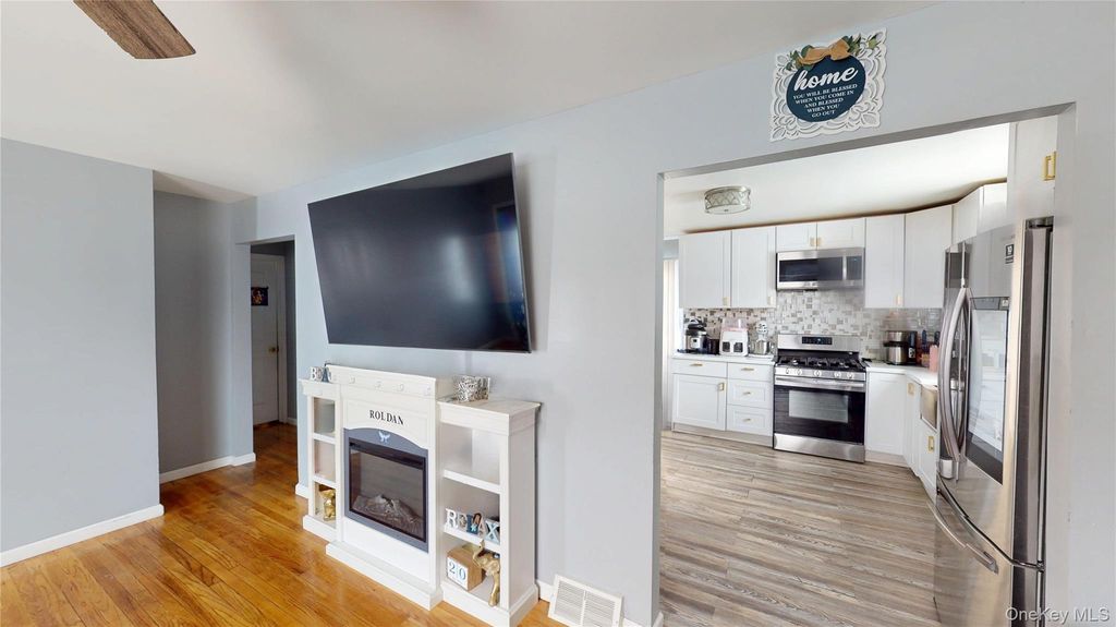 Photo of 109 Watkins Avenue, Middletown, NY 10940 (MLS # 962056)