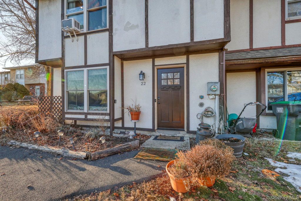 Photo of 22 Red Barn Lane, Middletown, NY 10940 (MLS # 950517)