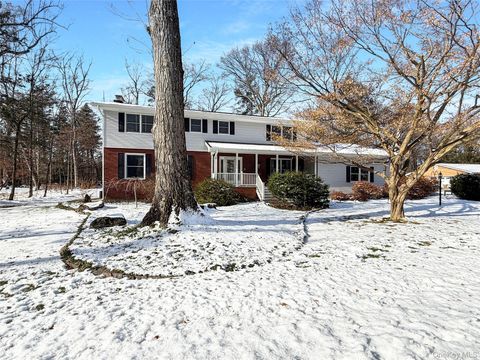 31 Pleasant Ridge Drive Poughkeepsie NY 12603