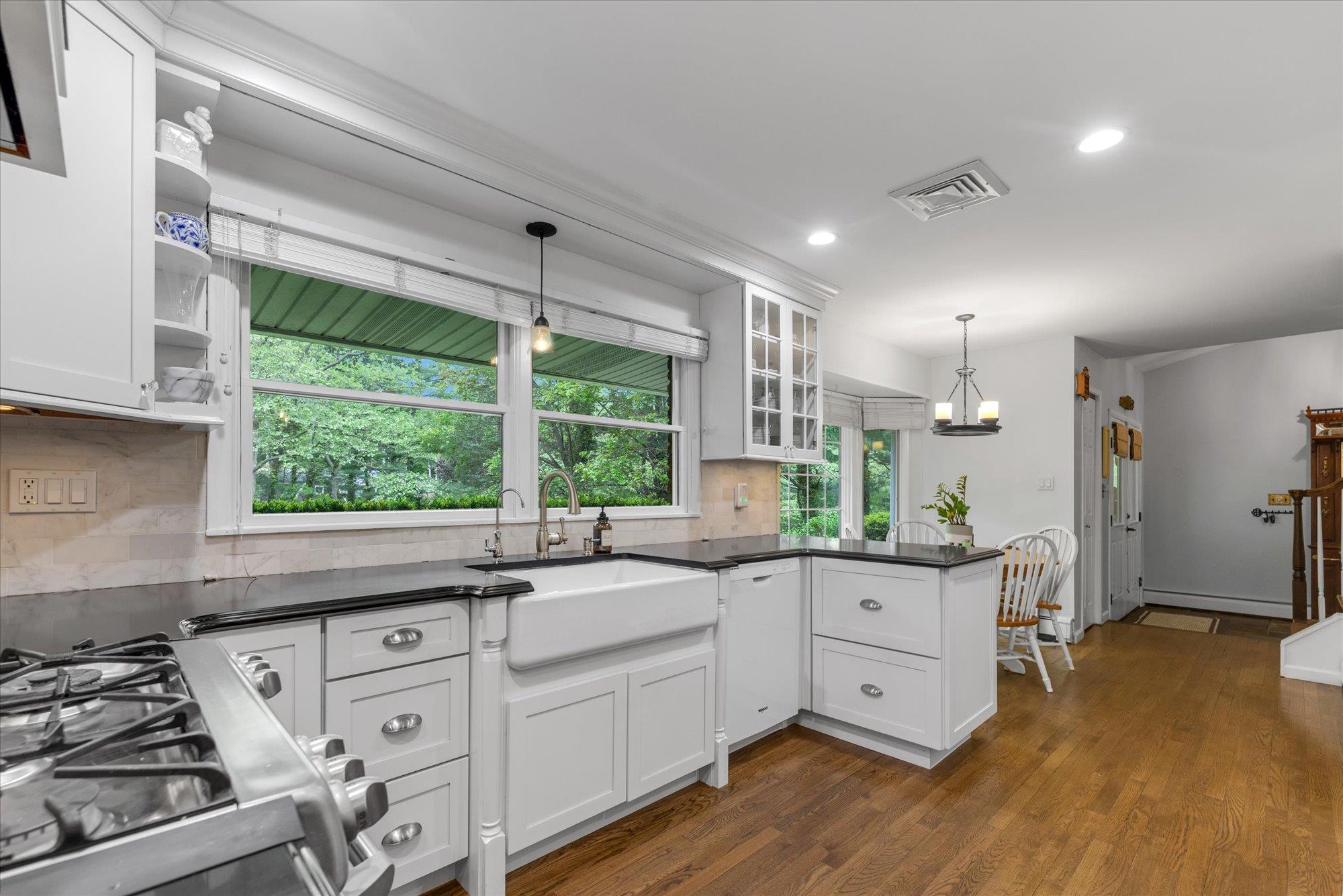17 Bramble Lane, Melville, New York image 4