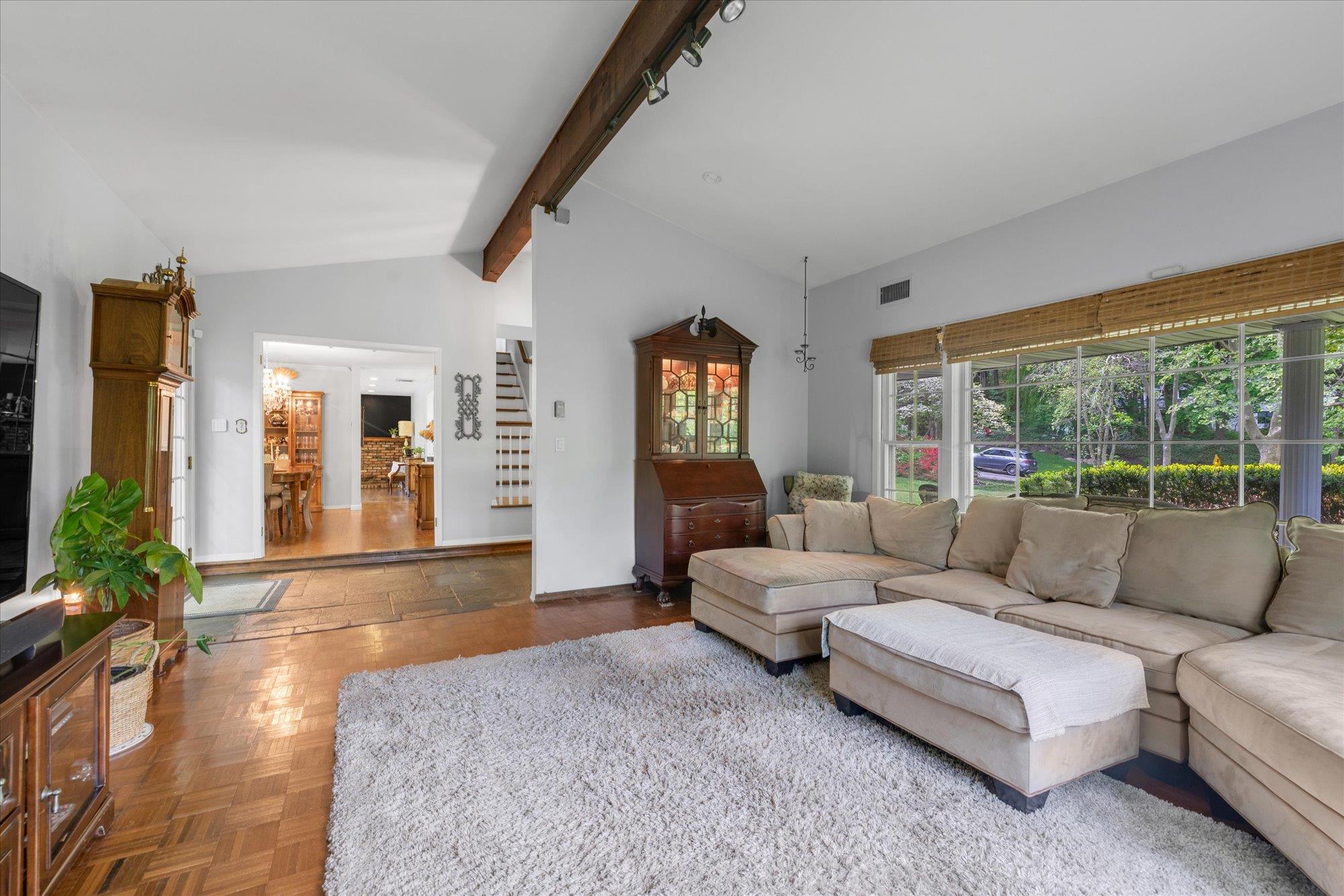 17 Bramble Lane, Melville, New York image 9