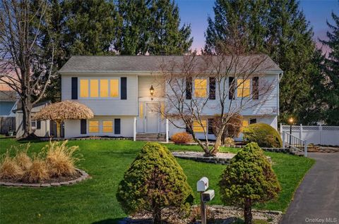 8 Puritan Lane Blooming Grove NY 10992