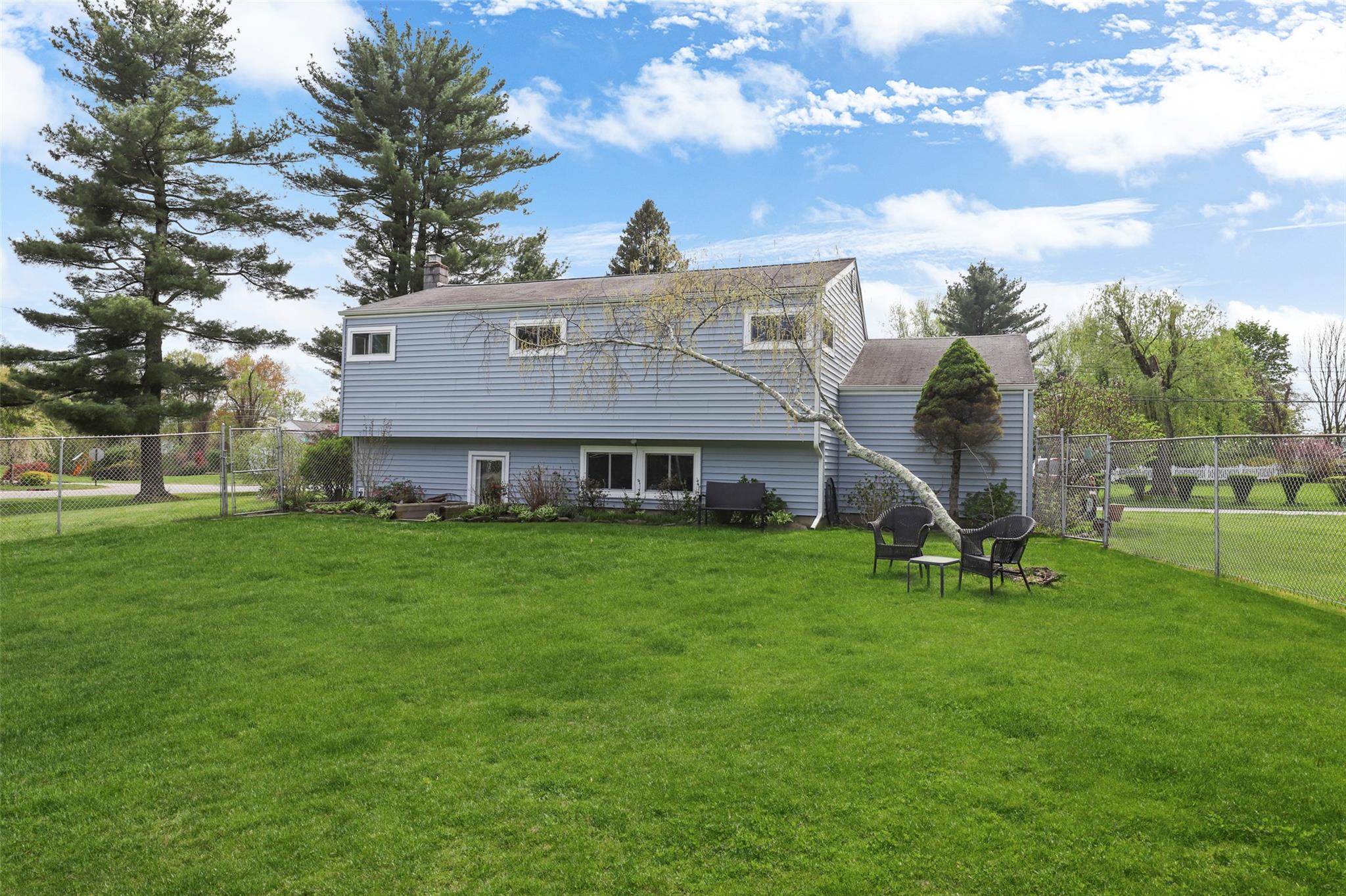 2788 Hedge Street, Yorktown Heights, New York image 2