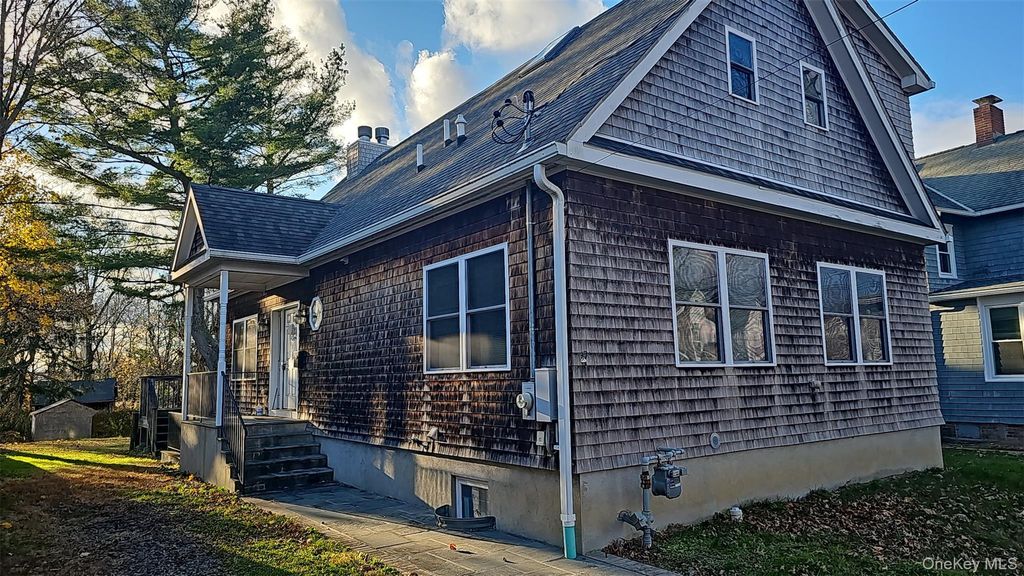 Photo of 316 Union Avenue, Mamaroneck, NY 10543 (MLS # 943840)