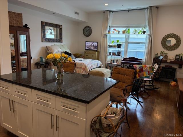 40 Division Street 2B
