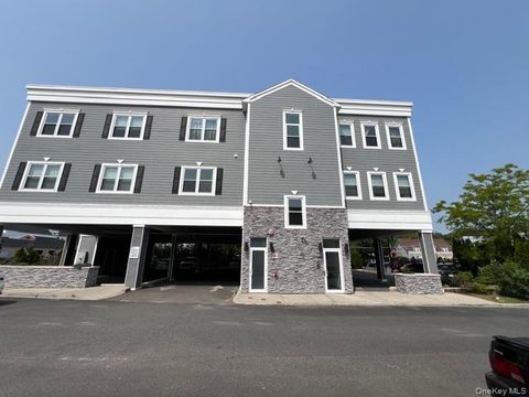 40 Division Street 2B Farmingdale NY 11735