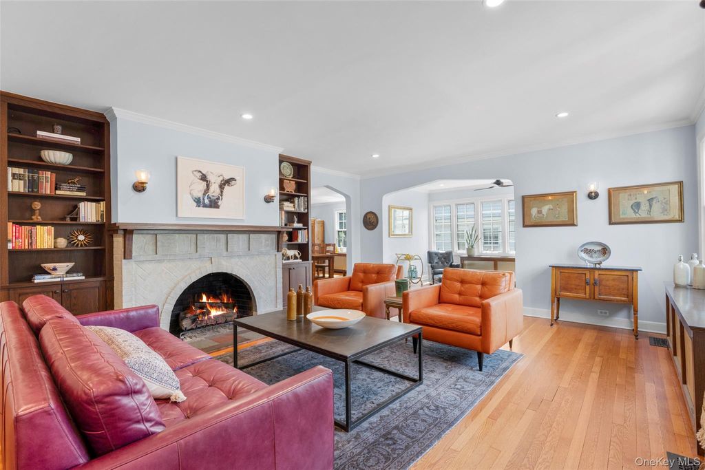 Photo of 210 Cliff Avenue, Pelham, NY 10803 (MLS # 983002)