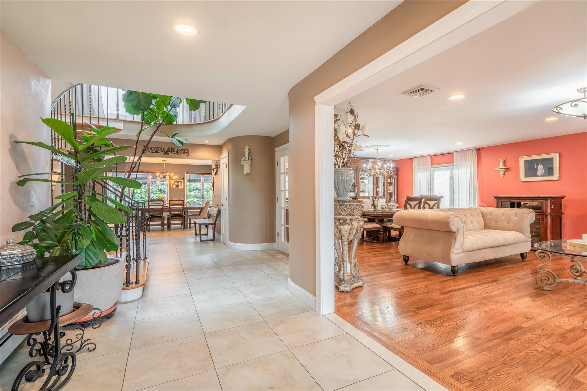 351 Lido Boulevard