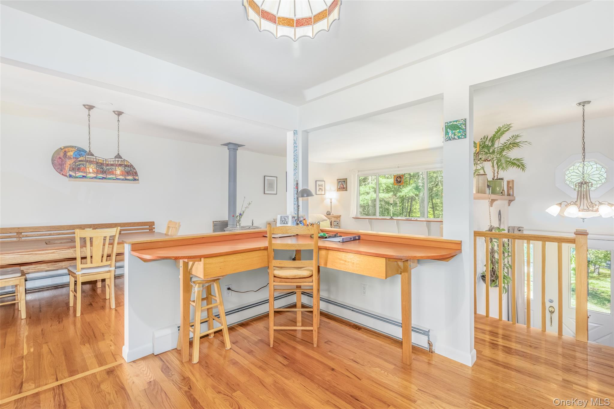 Rhinebeck, New York 12572, United States, 3 Bedrooms Bedrooms, ,2 BathroomsBathrooms,Residential,Active,220657