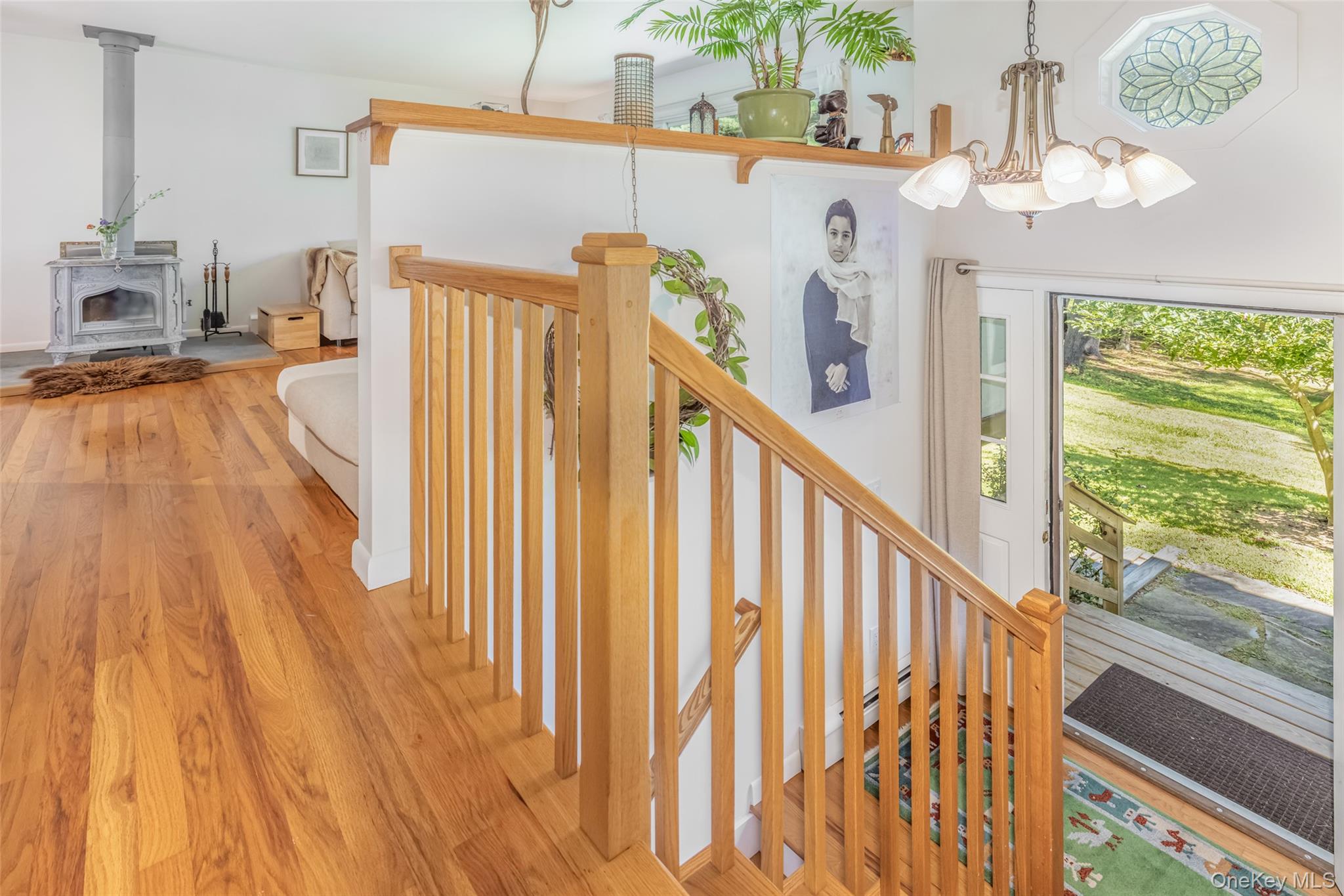 Rhinebeck, New York 12572, United States, 3 Bedrooms Bedrooms, ,2 BathroomsBathrooms,Residential,Active,220657