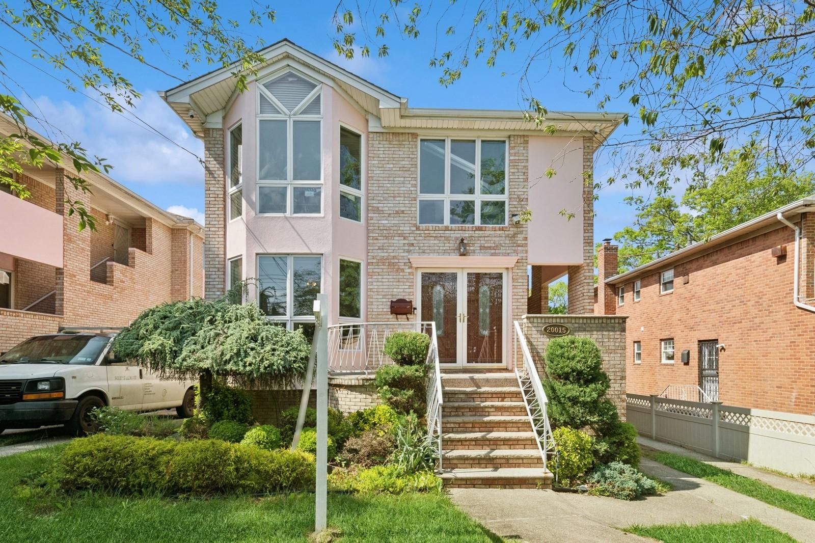 200-15 16 Ave
