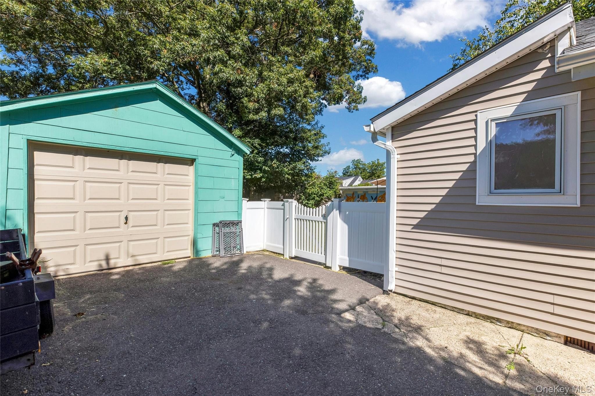 Picture for the property 1051890, 3 beds, 2 baths