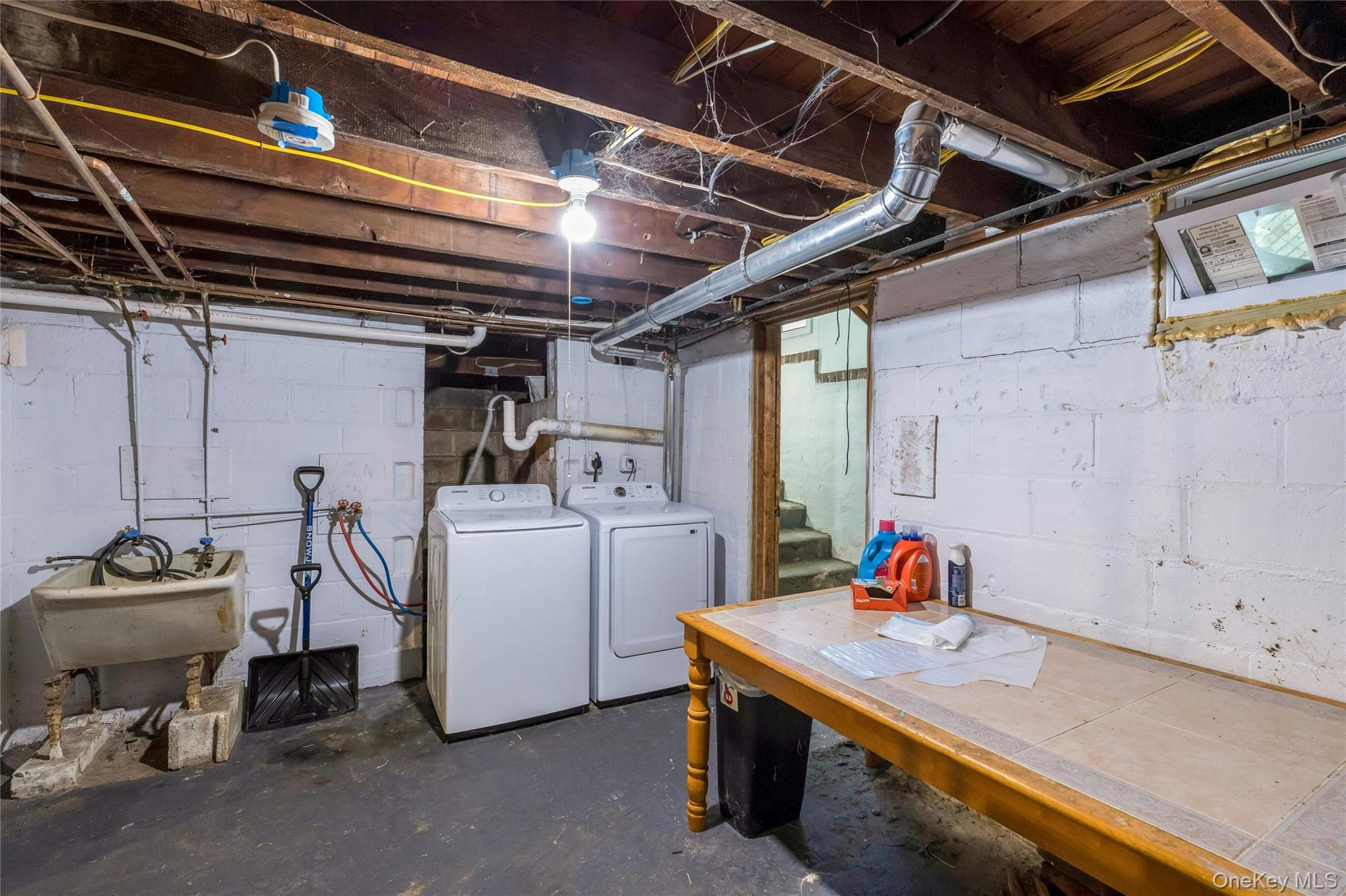 Picture for the property 1051890, 3 beds, 2 baths